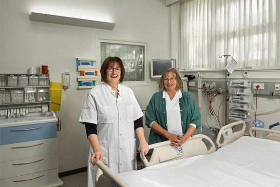 Healthcare staff in the hospital room at Holbæk Hospital